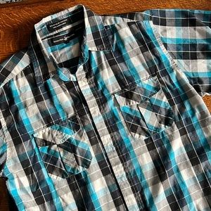Men’s large button down short sleeve shirt